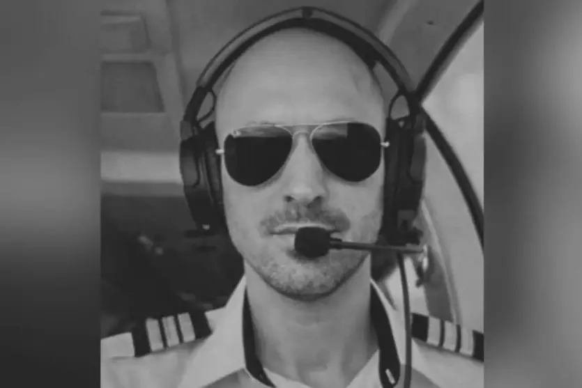 O piloto Wellinton de Oliveira Pereira, morto em acidente em MG, sepultado nesta quarta-feira (6).