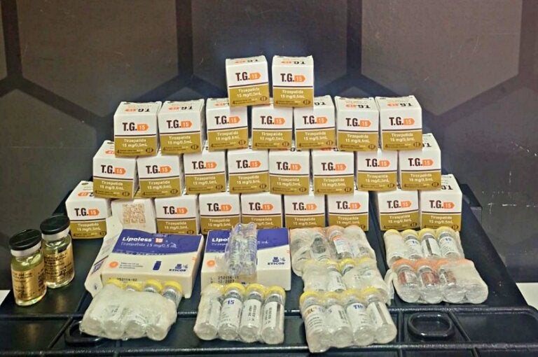 PRE apreende medicamentos para emagrecer em carro com família na PR-323