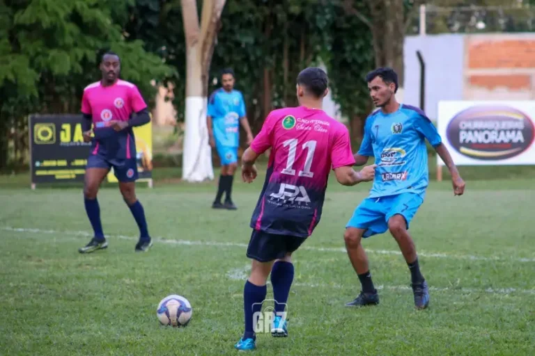 Imobiliária Canguru goleia o Athenas FC e entra na briga pelos playoffs do futebol suíço