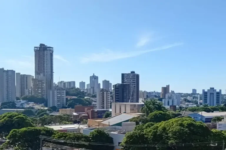 Frio intenso de 4,5º marca amanhecer em Umuarama e chuva deve voltar no fim de semana