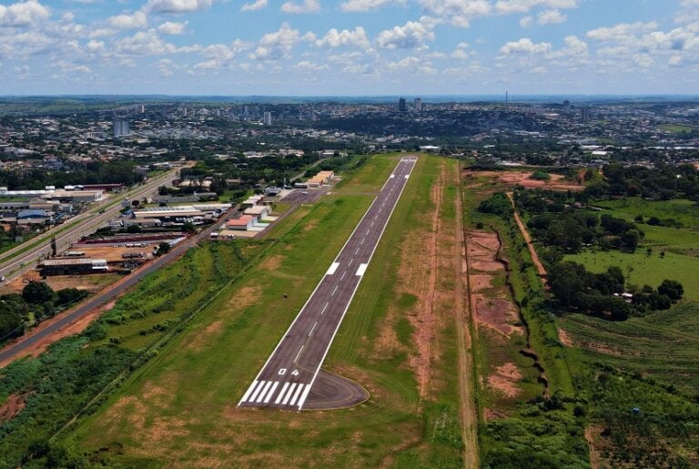 Uso irregular de drones cria riscos para operações no aeroporto de Umuarama