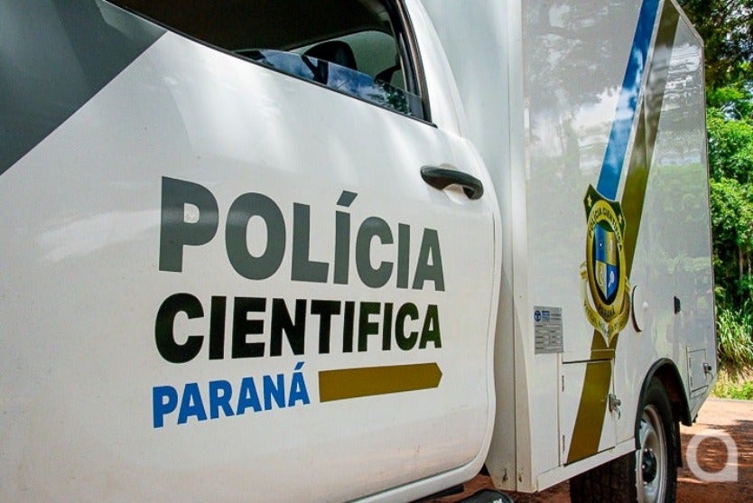 Brasão da viatura do IML para ilustrar a matéria onde um homem foi encontrado morto sobre a própria cama em Umuarama.