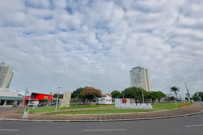 Umuarama terá sexta-feira nublada, chuva, e máxima que não passa de 20°C
