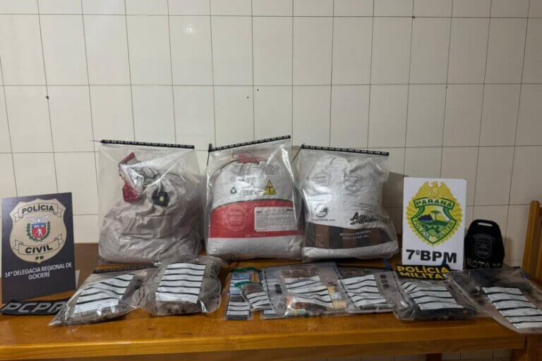 Arma e drogas apreendidos durante operação em Paraná d’Oeste.