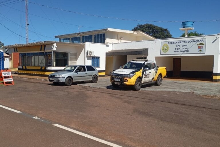 Carro conduzido pelo motorista preso por dirigir sob efeito de maconha na PR-180.
