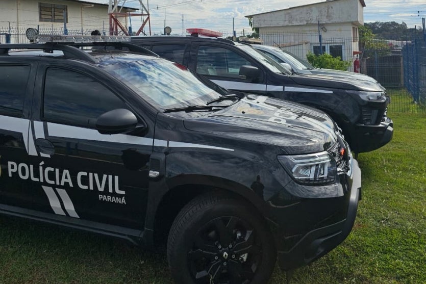 Foto de viaturas da PCPR enfileiradas.