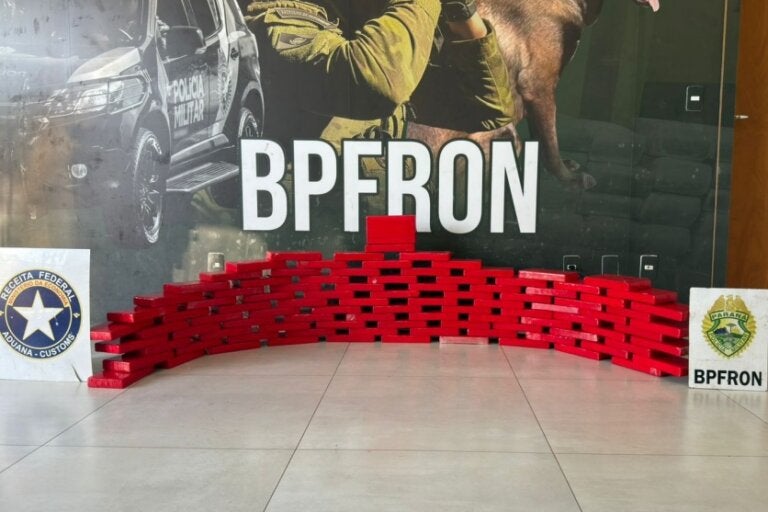 Fardos de cocaína apreendidos pelo BPFron