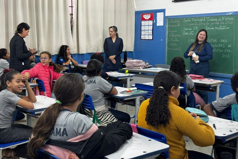 Alunos em uma sala de aula em Umuarama.