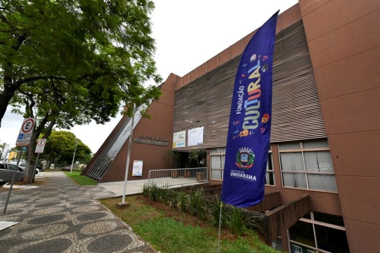 Fachada do Centro Cultural de Umuarama.
