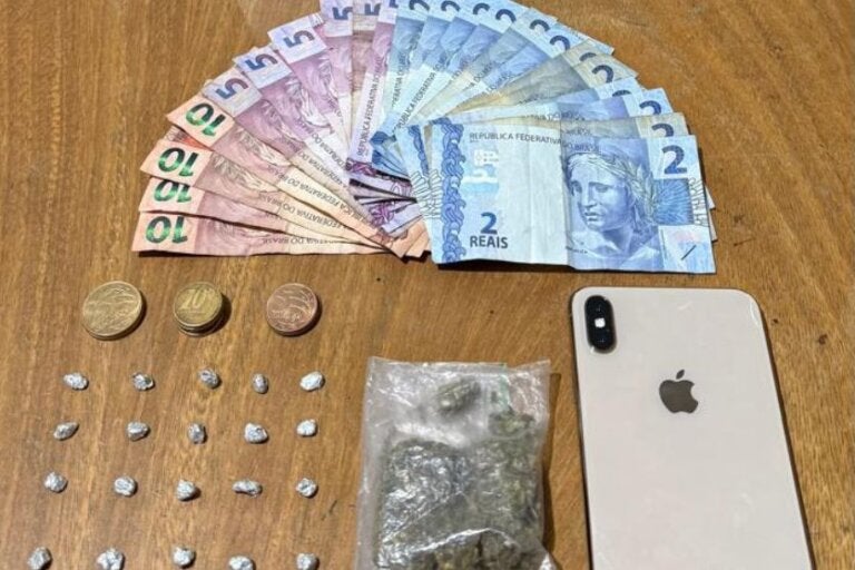 Adolescente é apreendido com crack, maconha e dinheiro na região antiga rodoviária de Umuarama