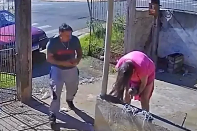 Vídeo mostra bebê nascendo em frente de casa no Paraná e emociona; confira