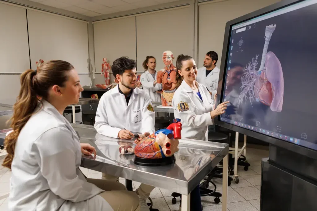 Centro Universitário Integrado realiza vestibular de Medicina com prova presencial em Umuarama