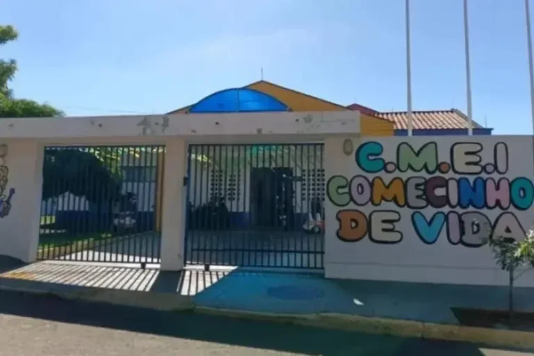Mãe flagra supostos abusos em creche após esconder gravador na mochila da filha autista