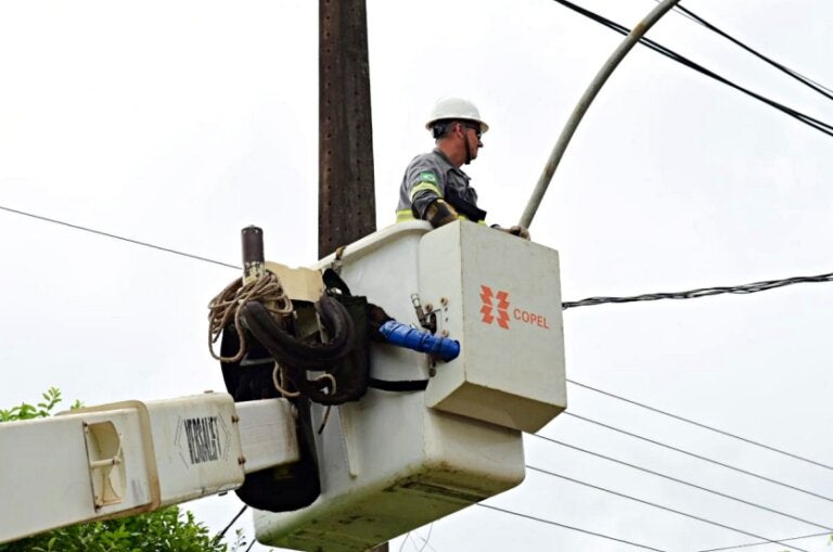 Copel abre contratação para 147 vagas de eletricistas em nove municípios