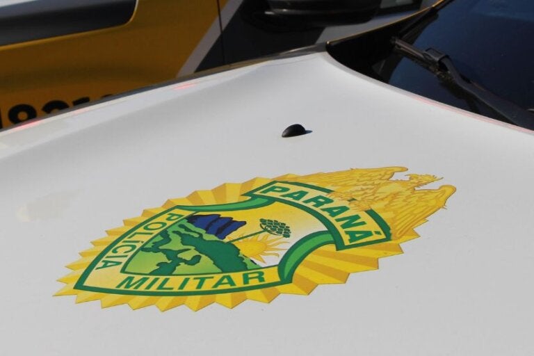 Polícia detém homem suspeito de importunação sexual e dano a veículo em Umuarama