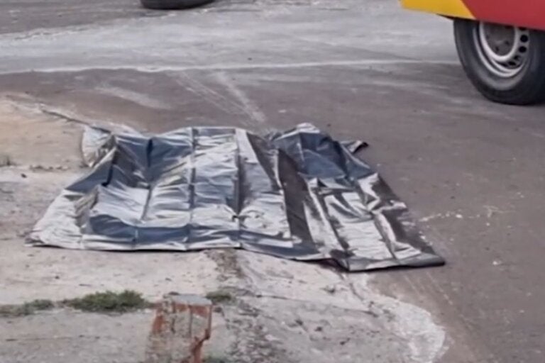 Caminhão atropela criança de 12 anos durante conversão e provoca tragédia