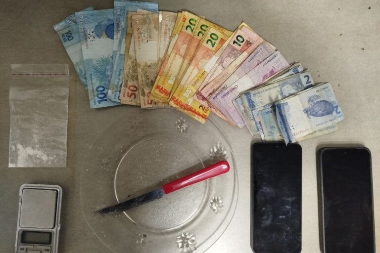 Operação prende quatro pessoas e apreende drogas e armas em Umuarama e Douradina