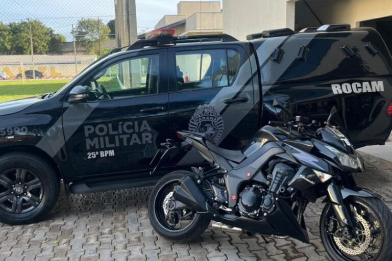 Moto com escapamento irregular é apreendida pela Rocam em Umuarama