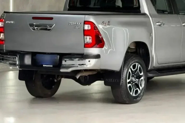 Caminhonete Hilux é furtada durante a madrugada em Umuarama