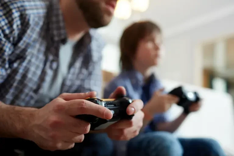 Criminosos furtam videogame e acessórios de residência no Jardim Aeroporto