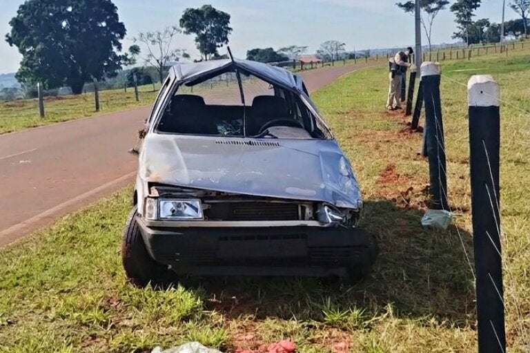 PM registra capotamento de veículo com 2 feridos na zona rural de São Jorge do Patrocínio
