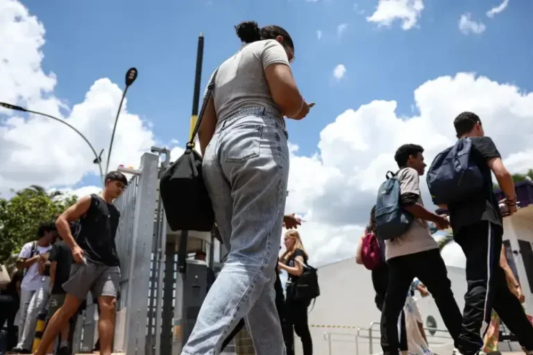 MEC e Inep prorrogam prazo para inscrição no Enem até dia 12 de junho