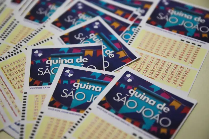 Bilhetes da Quina de São João da Mega-Sena.