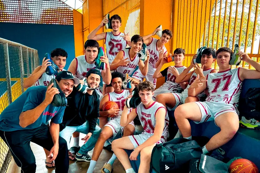 Sapiens Colégio se consagra campeão macrorregional de basquete