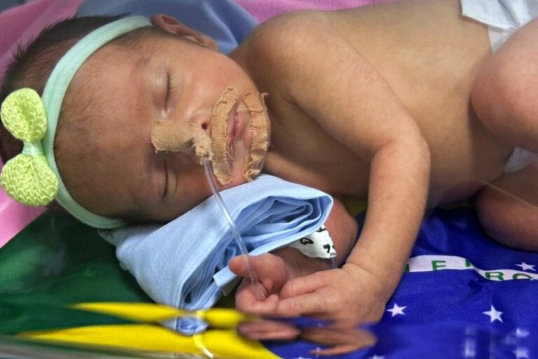 UTI Neonatal da Norospar celebra a Copa do Mundo com fotos dos bebês internados