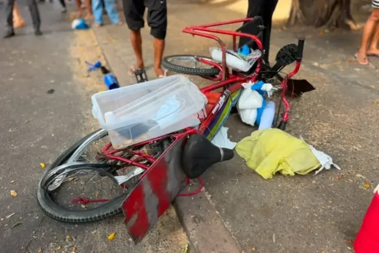 Vendedor de salgados morre atropelado; motorista foge e mercadorias são saqueadas