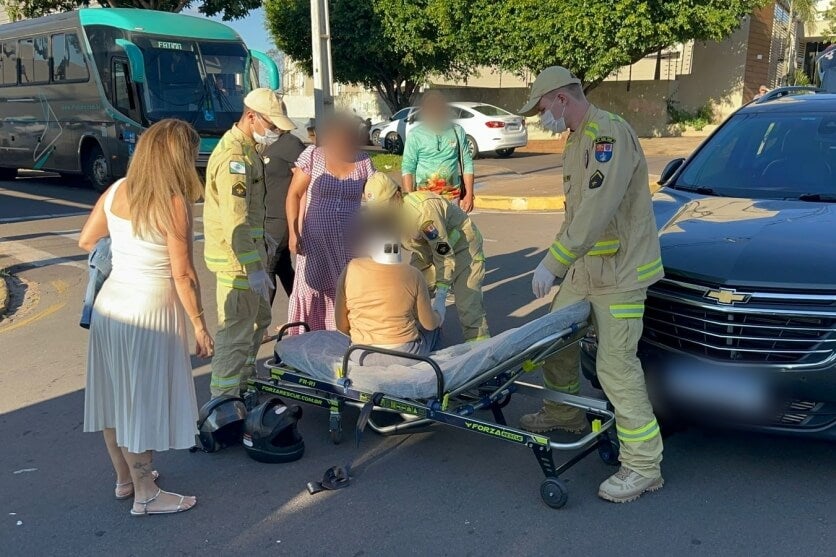 Siate atendendo vítimas que estavam envolvidas em acidente no Centro de Umuarama.