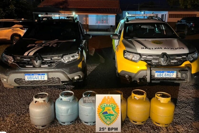 Botijões de gás apreendidos pela PM em Icaraíma.