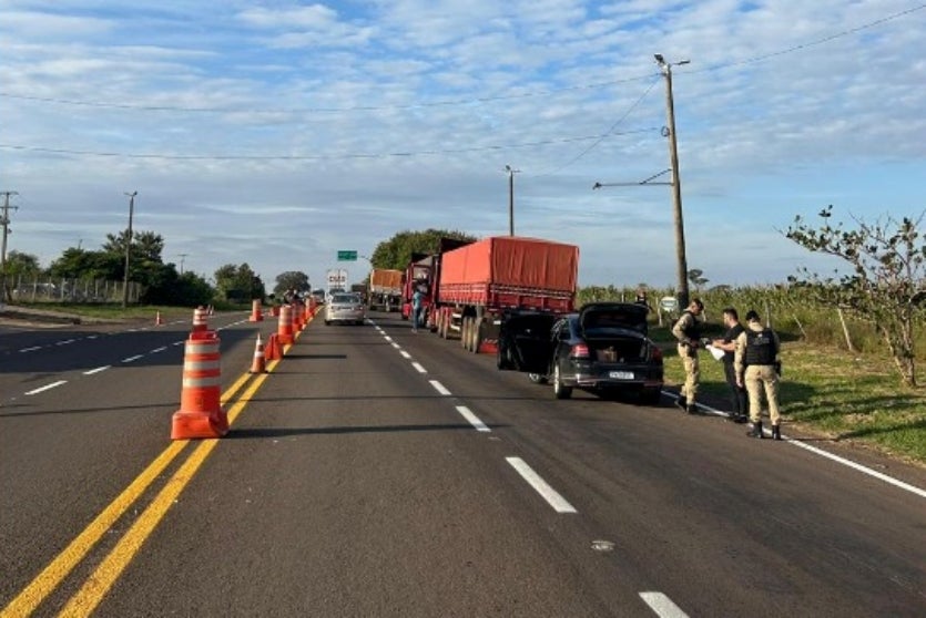Policiais militares durante a Operação Omnis.