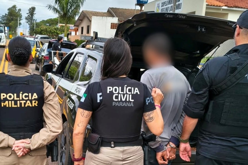 Momento da prisão do homem suspeito por homicídio, em Ivaté.