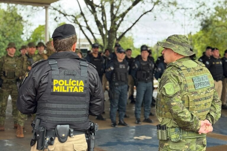Lançamento da operação SULMaSSP em Guaíra, com várias forças de segurança.