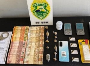 PM apreende drogas, dinheiro e adolescente durante operação em Umuarama