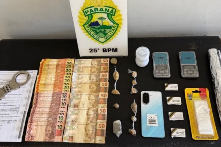PM apreende drogas, dinheiro e adolescente durante operação em Umuarama
