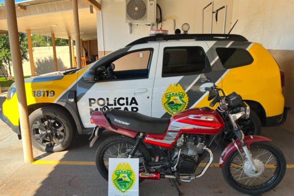 PM apreende motocicleta conduzida por adolescente sem habilitação em Iporã