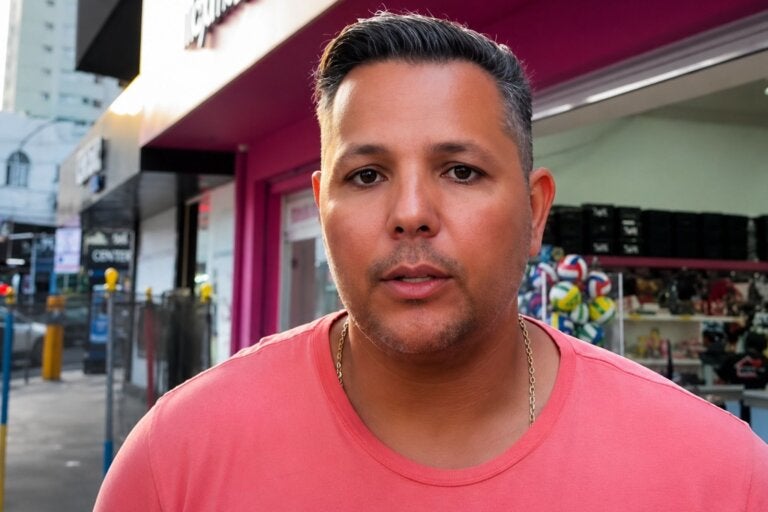 ‘Vou soltar a carinha de cada um’, diz empresário de Umuarama após supostos furtos em loja