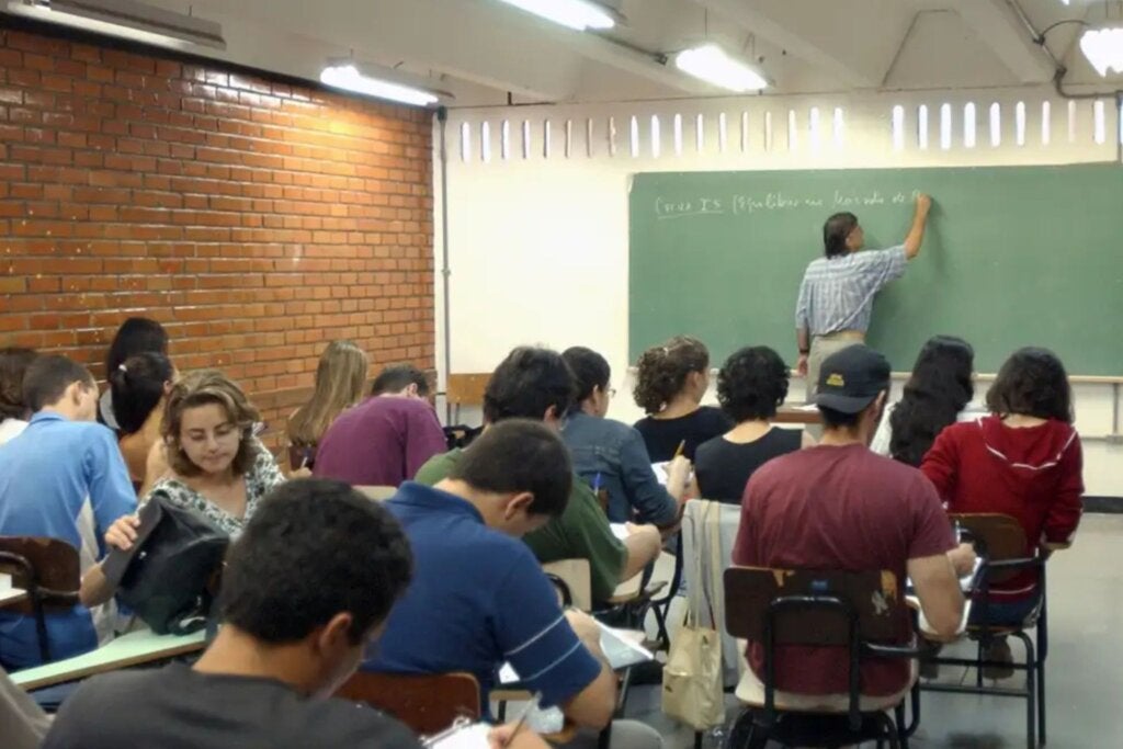 Inscrições para o Fies terminam nesta sexta-feira; Paraná tem mais de 3,4 mil vagas