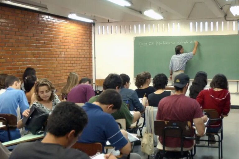 Inscrições para o Fies terminam nesta sexta-feira; Paraná tem mais de 3,4 mil vagas