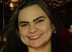 Jovem baleada em atentado perde a visão de um olho e pode receber alta nesta segunda