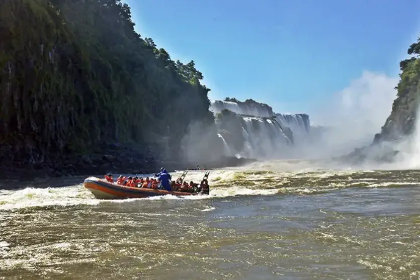 Bombeiros detalha acidente com embarcação nas Cataratas do Iguaçu que matou turista