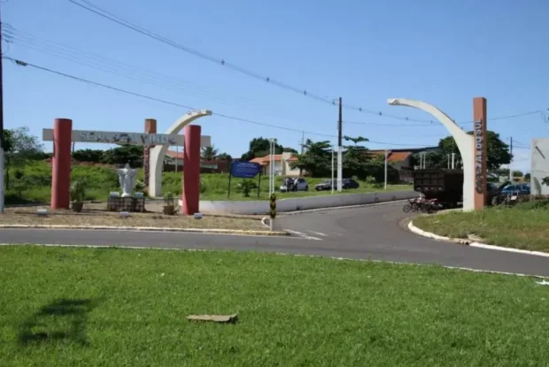 Portal de entrada de Cafezal do Sul.
