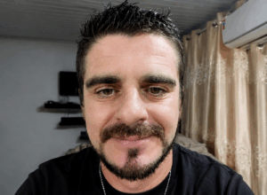 Filho de vereador é morto a tiros em bar no interior do Paraná