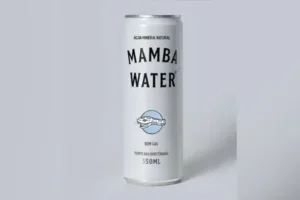 Lata de Mamba Water.
