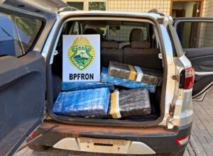 Com apoio de helicóptero, equipes prendem homem com 408,2 kg de maconha na PR-323
