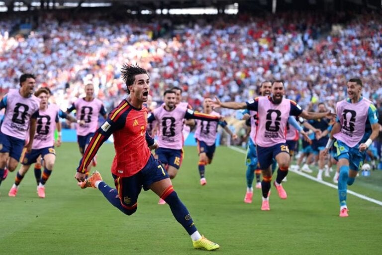 Espanha azeda sonho argentino e vence a Copa com gol de Ferran Torres na prorrogação