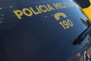 Viatura da PMPR.