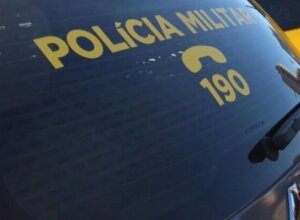 Viatura da PMPR.